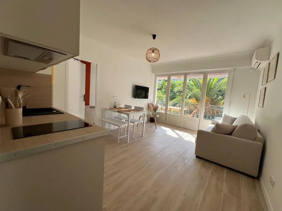 Magnifique T2 Proche Mer Et Ville Refait A Neuf Avec Terrasse Menton