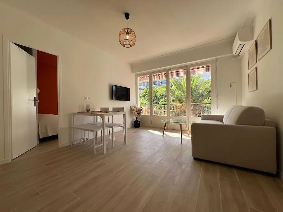 Magnifique T2 Proche Mer Et Ville Refait A Neuf Avec Terrasse Menton France