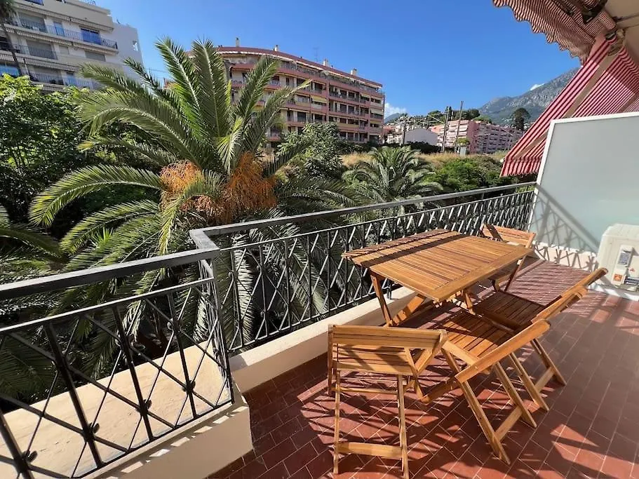 Magnifique T2 Proche Mer Et Ville Refait A Neuf Avec Terrasse Menton 0*,  France